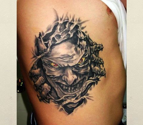 Tatouage masculin d'un démon