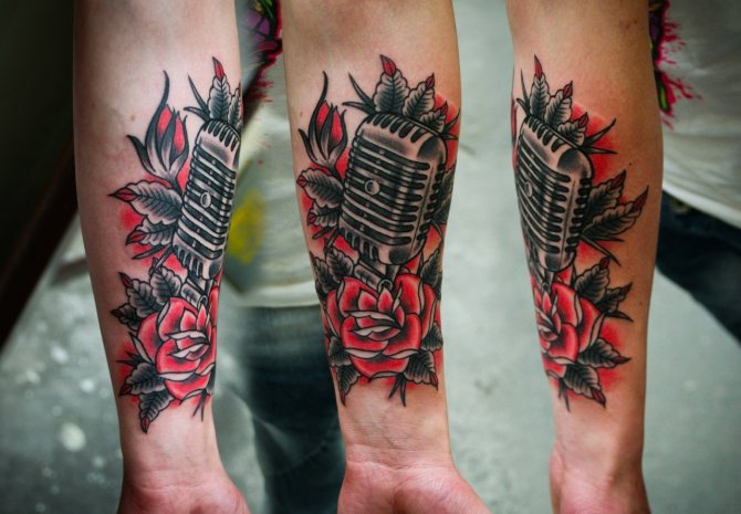 Tatouages pour hommes jusqu'au coude