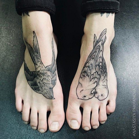 Il y a des cicatrices sur les pieds avant...