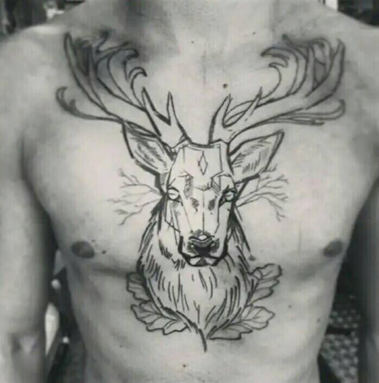 Cerf sur la poitrine