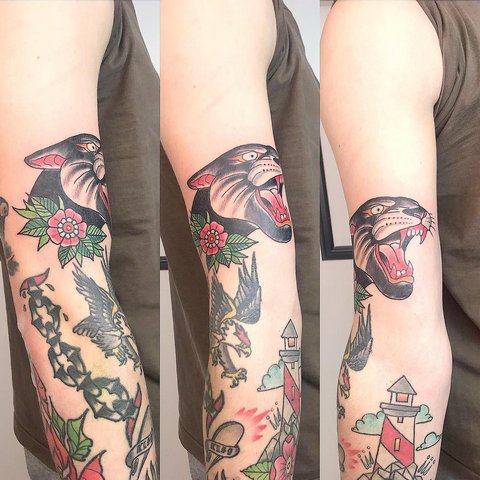 Tatouage de panthère dans le style old school