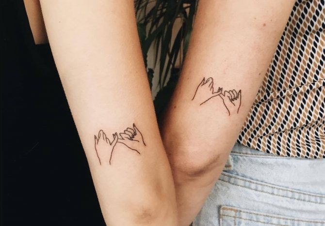 Tatouage de Pinkie par paire