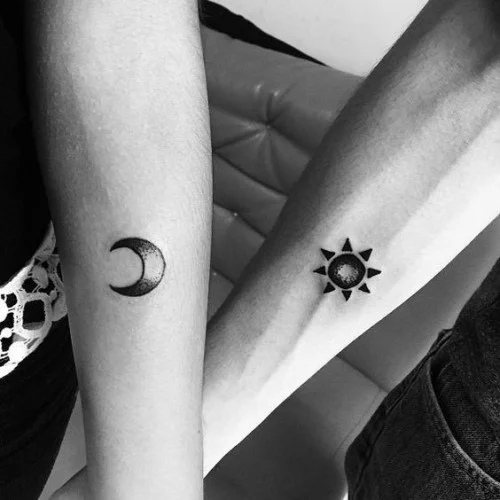 Tatouages de couples pour les amoureux : 50 idées géniales pour dire que vous êtes ensemble pour toujours
