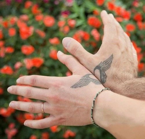 Tatouages jumelés pour les amoureux : 50 idées géniales pour dire que vous êtes ensemble pour toujours