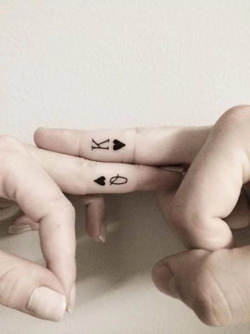 Tatouages jumelés pour les amoureux : 50 idées géniales pour dire que vous êtes ensemble pour toujours