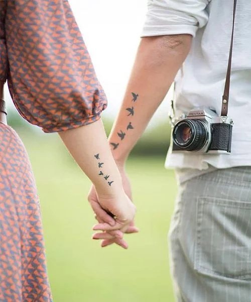 Tatouages jumelés pour les amoureux : 50 idées géniales pour dire que vous êtes ensemble pour toujours