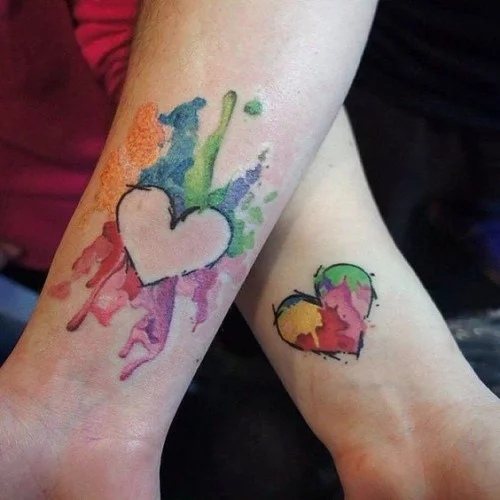 Tatouages jumelés pour les amoureux : 50 idées géniales pour dire que vous êtes ensemble pour toujours
