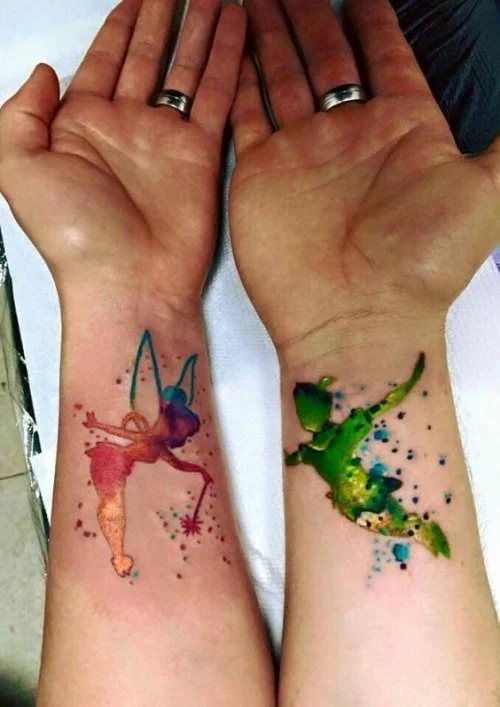 Tatouages jumelés pour les amoureux : 50 idées géniales pour dire que vous êtes ensemble pour toujours