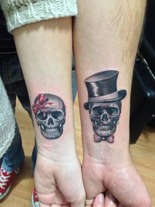 Tatouages jumelés pour les amoureux : 50 idées géniales pour dire que vous êtes ensemble pour toujours