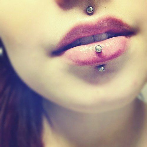 Piercing corporel. Puis-je me faire percer la lèvre à la maison ?