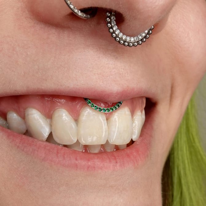 piercing smiley, piercing septum, piercing nez