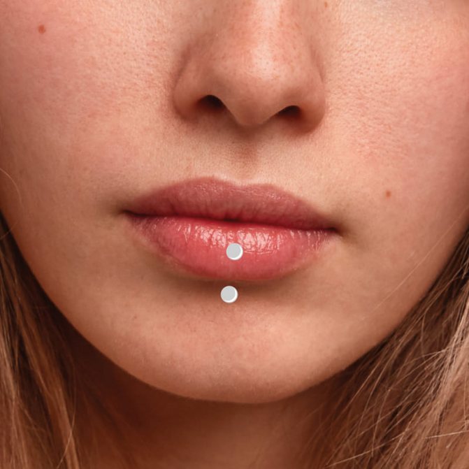 piercing vertical du labret