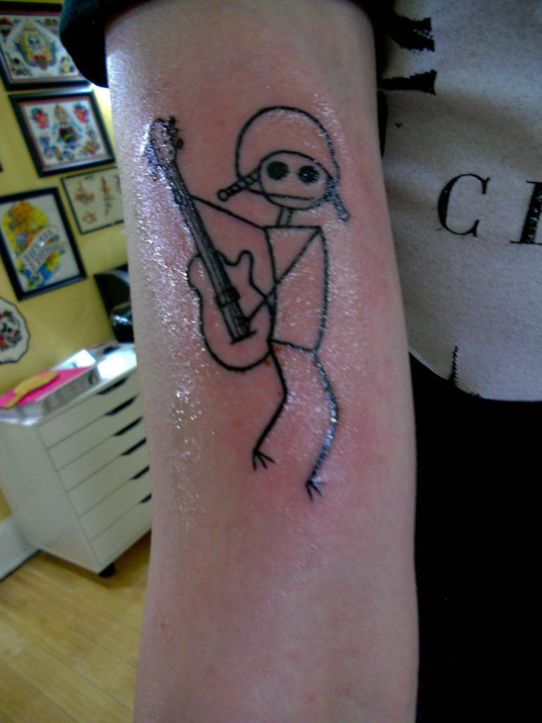 pourquoi les filles se font tatouer