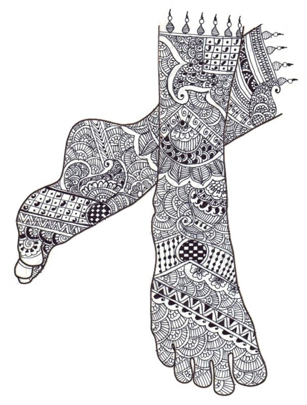 Un mehendi complexe ne peut être créé qu'à l'aide d'un pochoir.