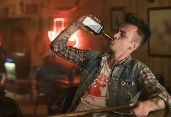 Preacher : Joseph Gilgan comme Cassidy le Vampire