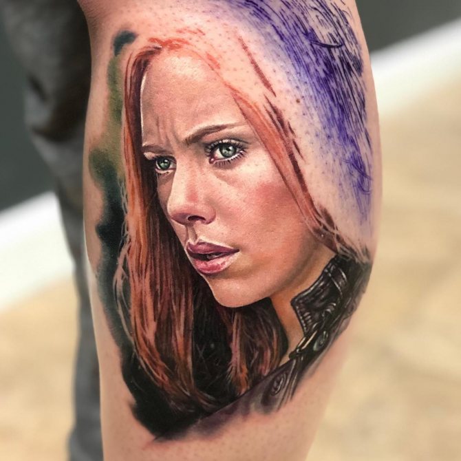 Tatouage réaliste de Black Widow