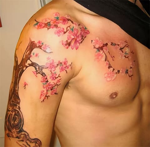 Cerisier comme tatouage masculin