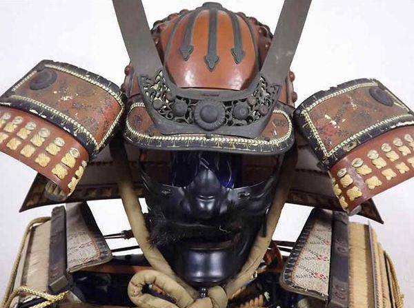 Casque Kabuto et masques Meng-gu (première partie)