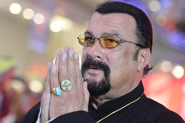 Seagal est vraiment notre homme maintenant.