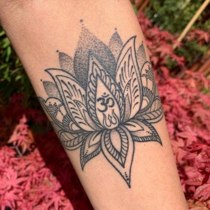 Tatouage du symbole OM