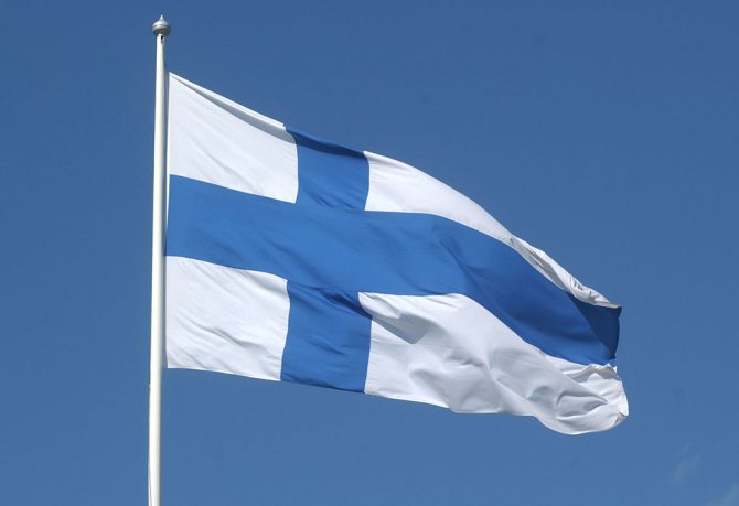 Croix scandinave sur le drapeau de la Finlande