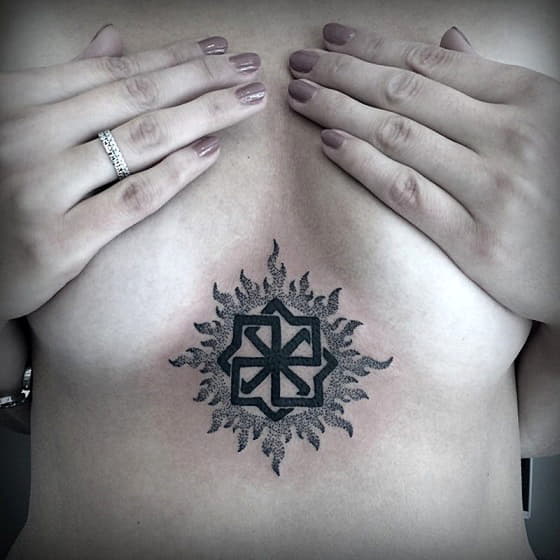 Symbole slave pour tatouage - homme moldave.