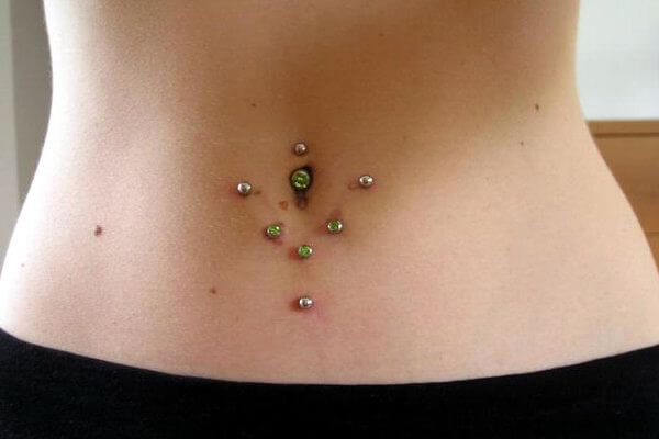 Le coût du piercing du nombril à Moscou