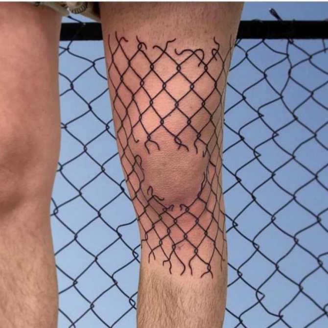 tatouage étrange