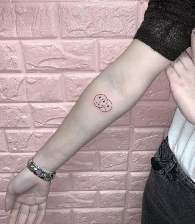 tatouages étranges