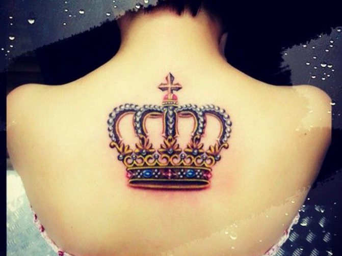 Un tel tatouage est vraiment royal