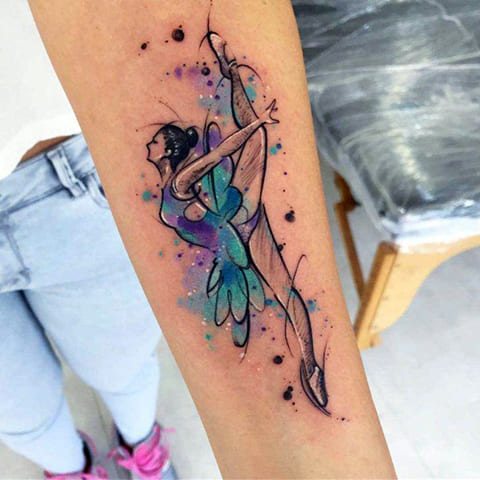 Tatouage ballerine aquarelle