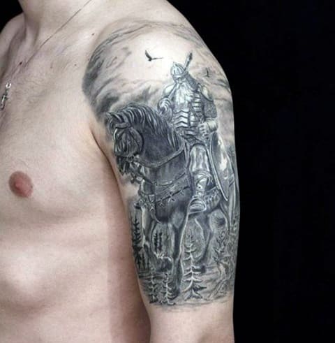 Tatouage d'une déesse sur un cheval
