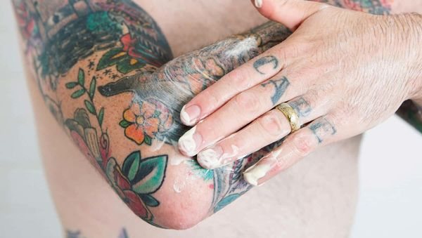 Tatouage Chicago pour les filles. Signification, photo : manche, avant-bras, poignet, épaule