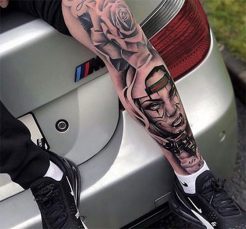 Tatouage Chicano sur votre jambe