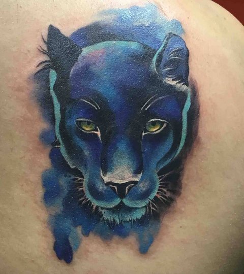 Tatouage tête de panthère colorée
