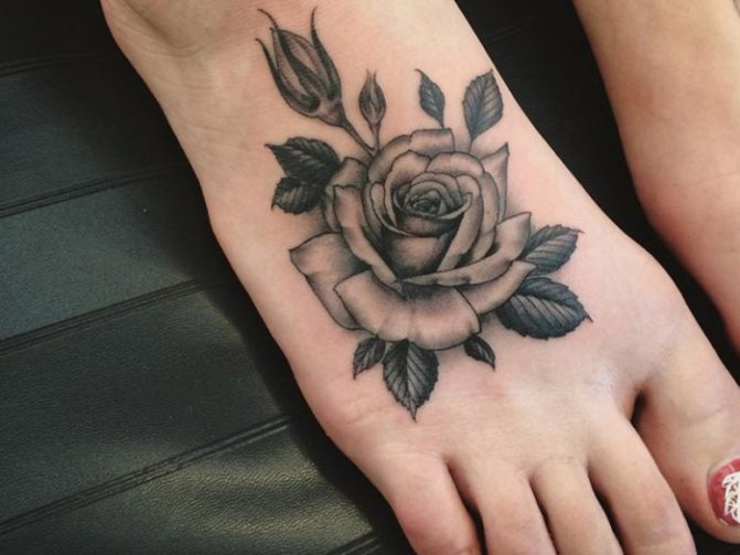 Tatouage de fleurs