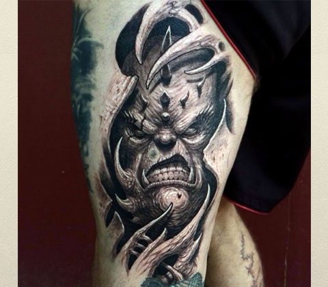 Tatouage d'un démon sur un homme