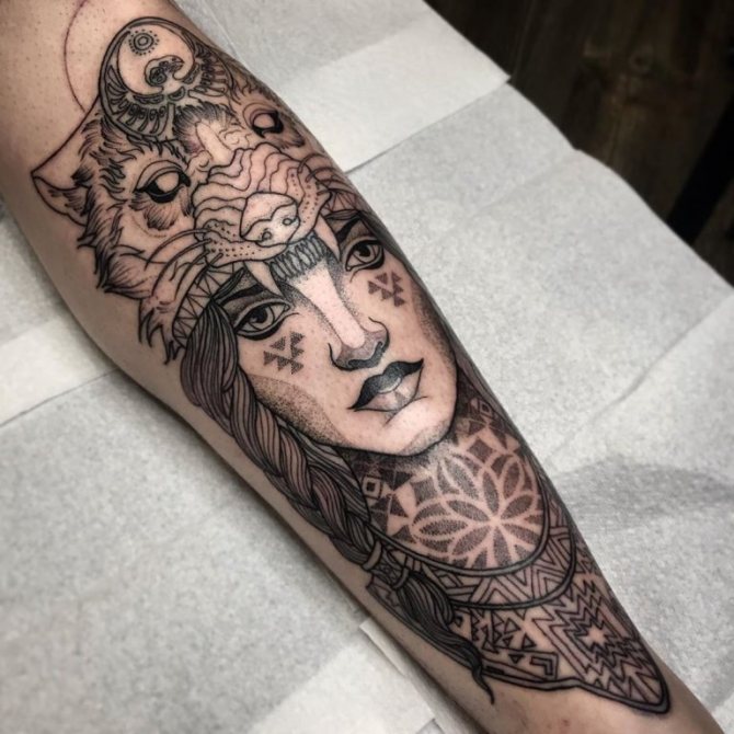 tatouage fille loup