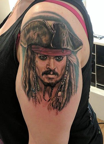 Tatouage de Jack Sparrow sur le bras, le dos, l'épaule. Photo, significations