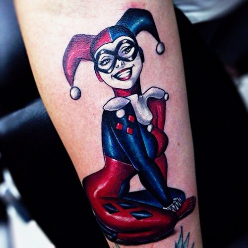 Tatouage Joker sur le bras, l'avant-bras, la jambe. Croquis, photo, signification