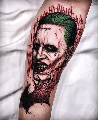 Tatouage Joker sur le bras, l'avant-bras, la jambe. Croquis, photo, signification