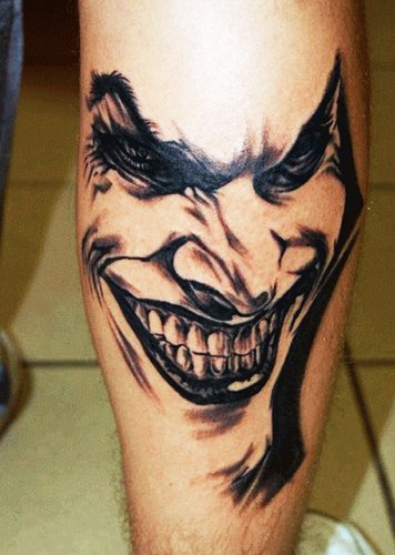 Tatouage Joker sur le bras, l'avant-bras, la jambe. Croquis, photo, signification