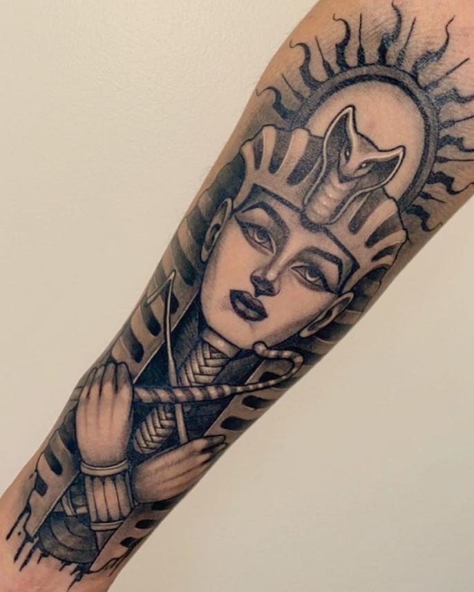 signification du tatouage pharaon