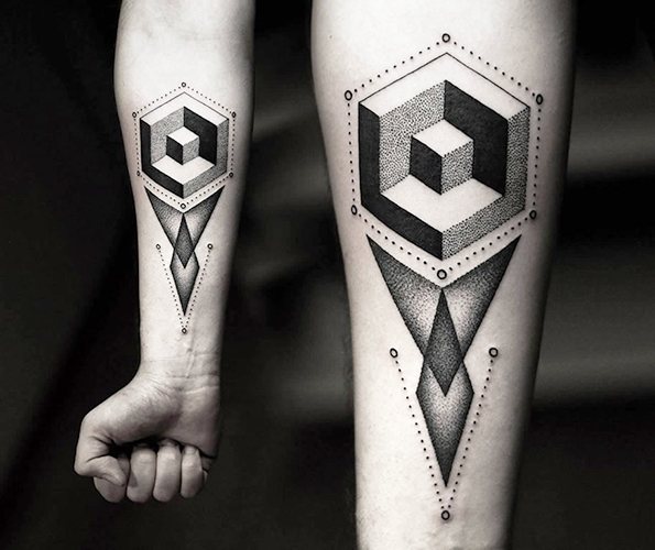 Tatouage géométrique sur le bras. Croquis de filles, d'hommes, en couleur, en noir et blanc
