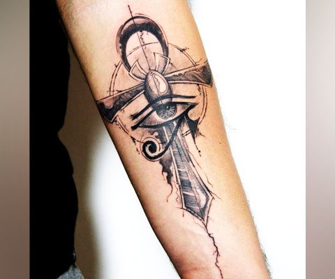 Tatouage des yeux Hora pour les hommes