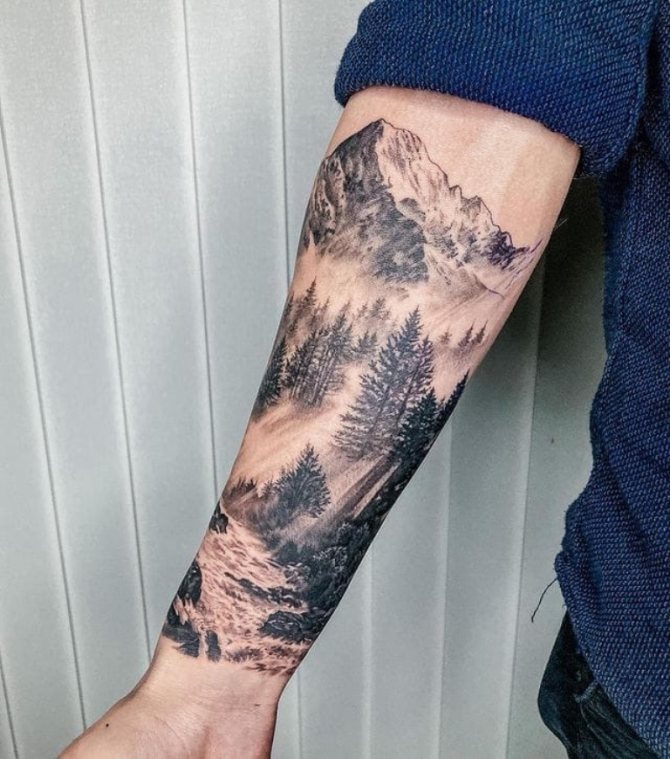 tatouage montagne pour les hommes