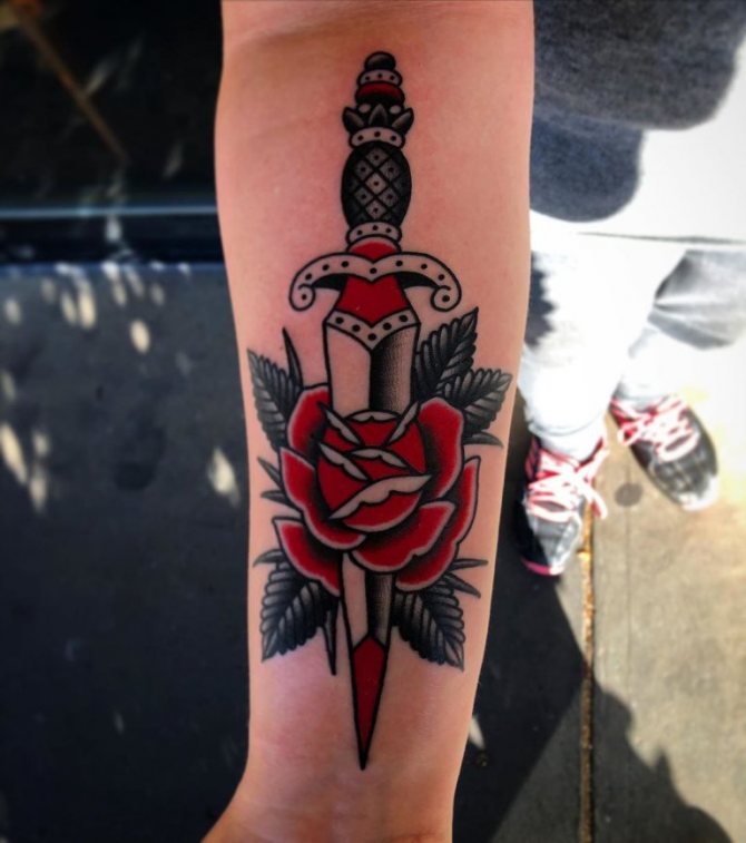 tatouage de dague