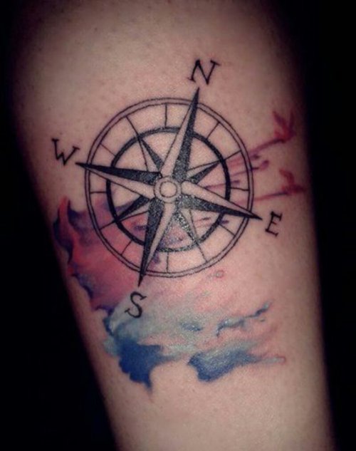 tatouage boussole colorée