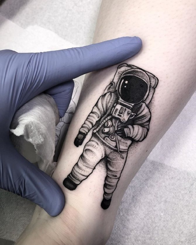 croquis de tatouage de l'espace