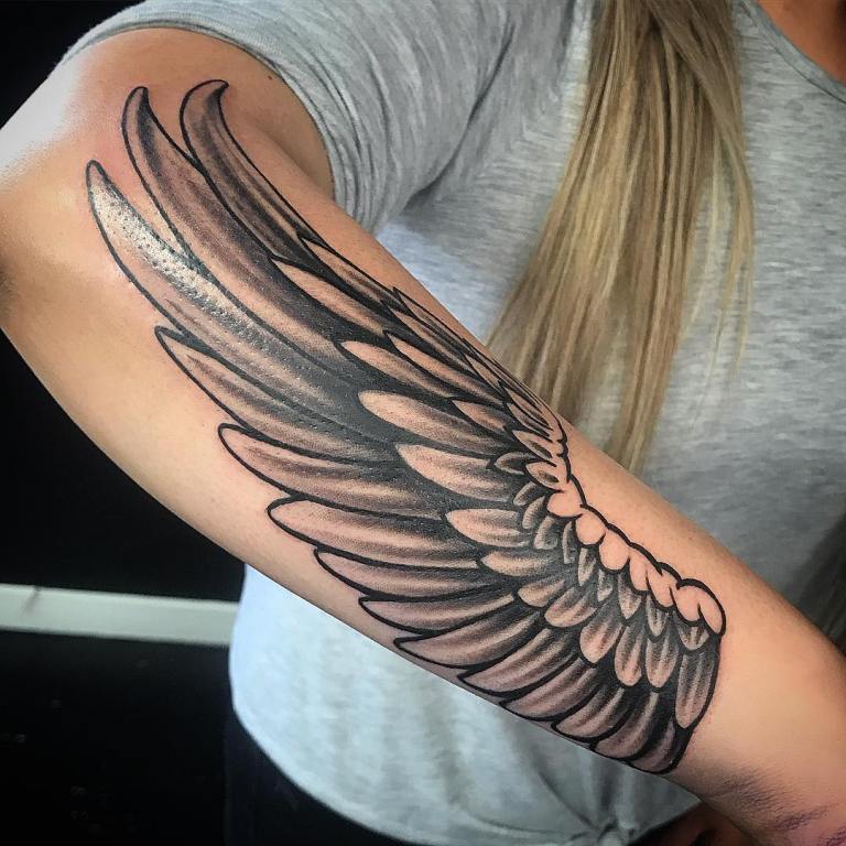 Tatouage sur le dos d'une fille